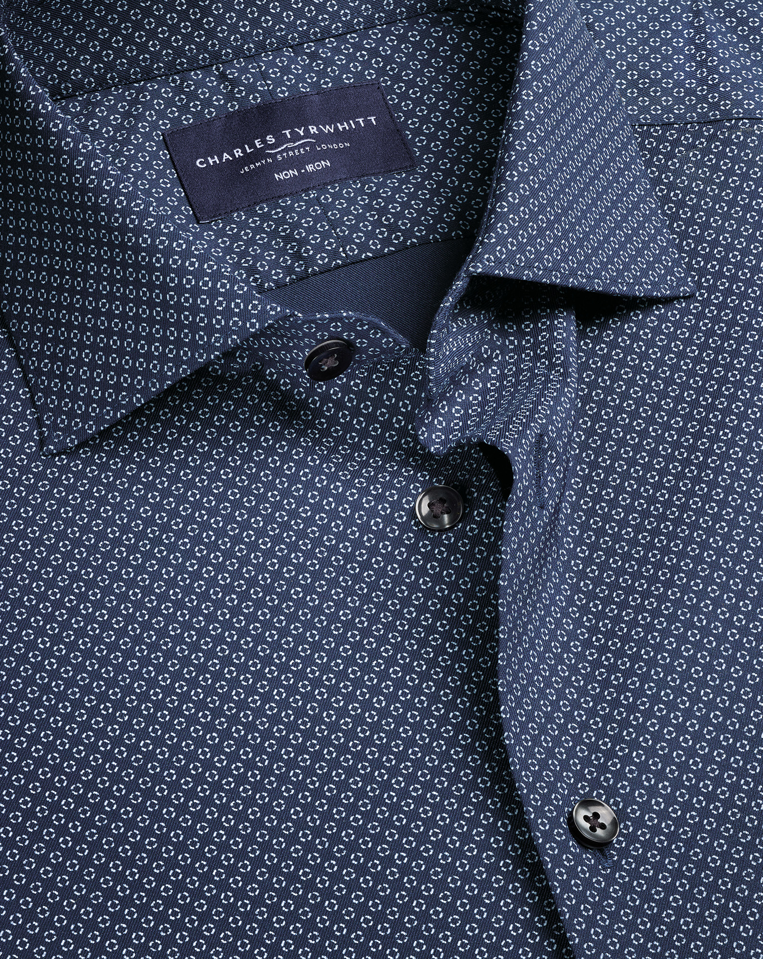 SCS0150NAV_COLLAR_DETAIL_01